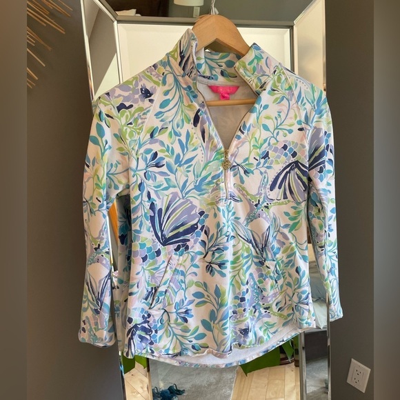 Lilly Pulitzer Skipper Popover top SPF50+ - Picture 1 of 3